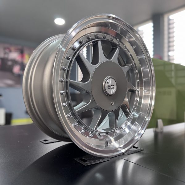 Rines r15x7.5 4x100 4x114.3 384 ACE Gun Metal Lip Polish - Imagen 4