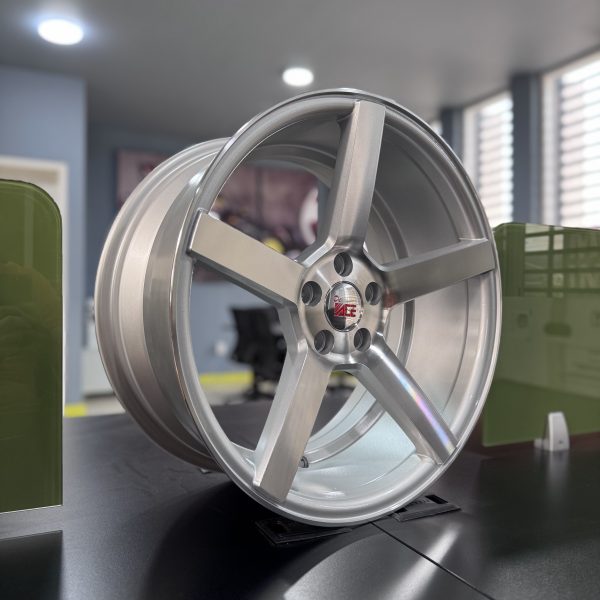 Rines r17x8 5x100 xh505 ACE Silver Polish - Imagen 4
