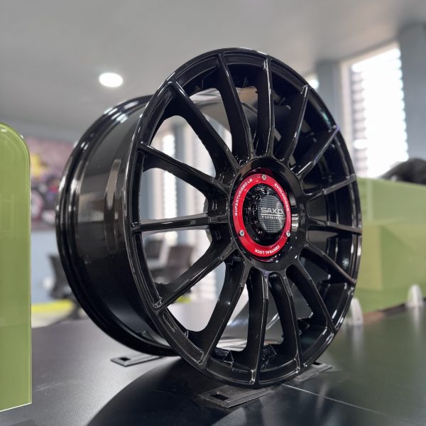 Rines r18x8 4x100 1374 Saxo Gloss Black - Imagen 4