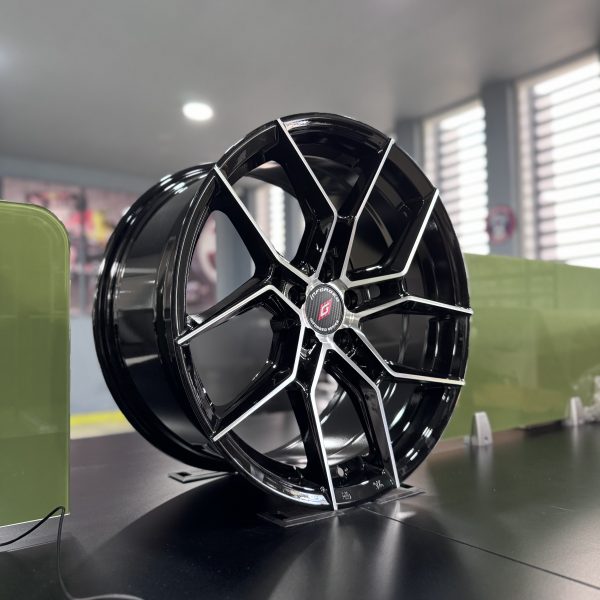 Rines r18x8/9 5x100 IFG45 Inforged Machine Black Progresivos - Imagen 4